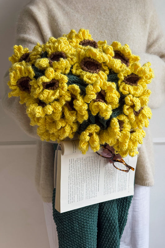 Cashmere Crochet Flower Bouquet Blanket