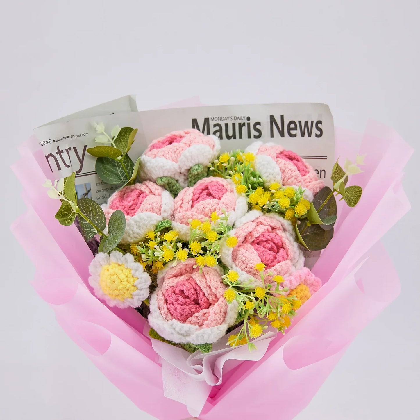 Crochet Gradient Pink Rose Daisy Bouquet